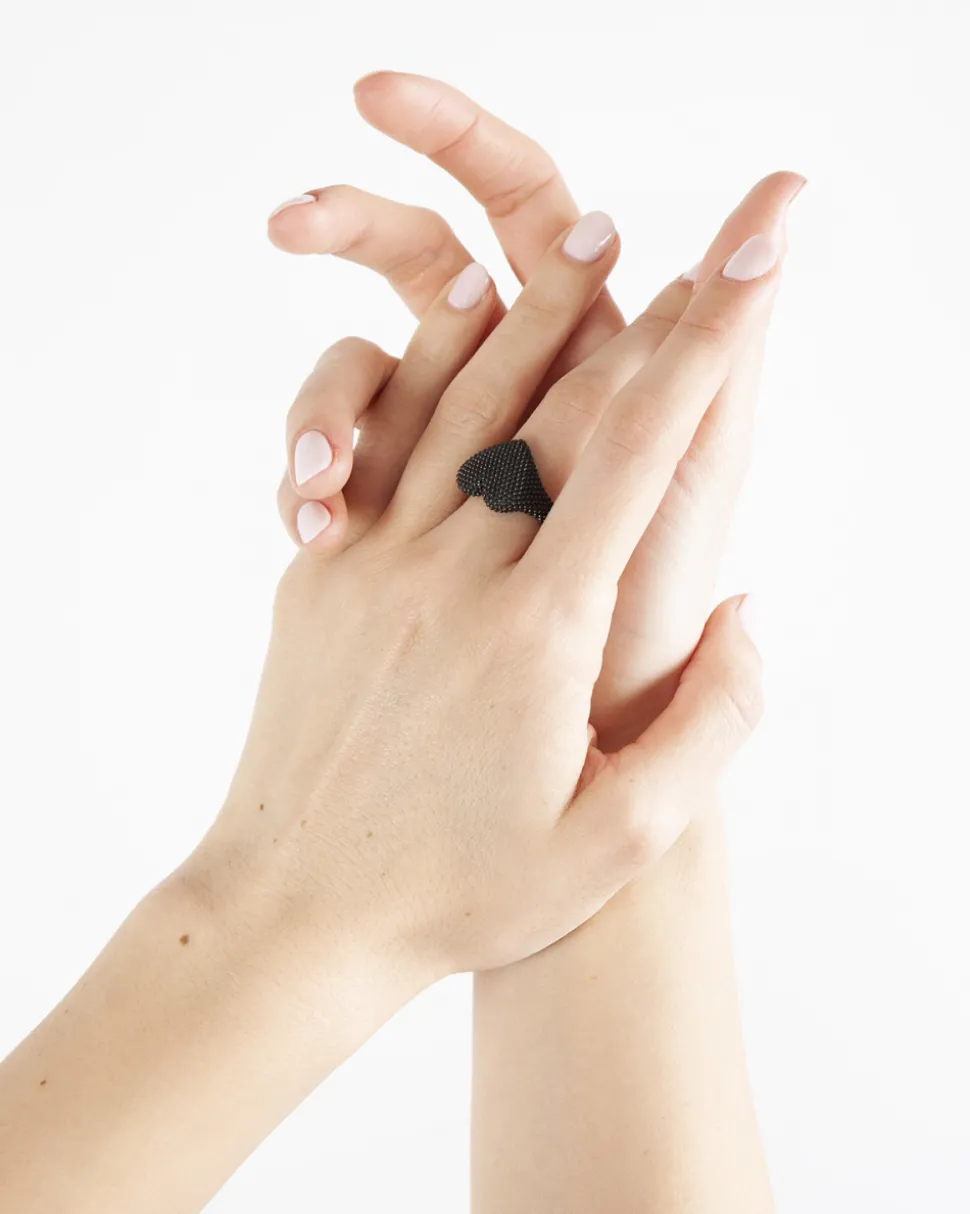 ANELLO CHEVALIER CUORE PUNTINATO TOTAL BLACK