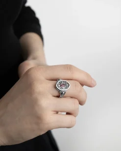 ANELLO CHEVALIER MARQUISE DECORATO BONNIE IN ARGENTO CON PIETRA ROSSA