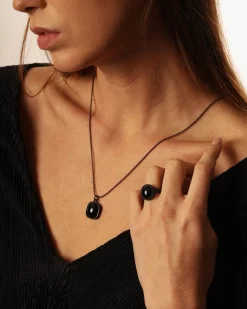 ANELLO CHEVALIER OVALE PUNTINATO TOTAL BLACK CON PIETRA NERA