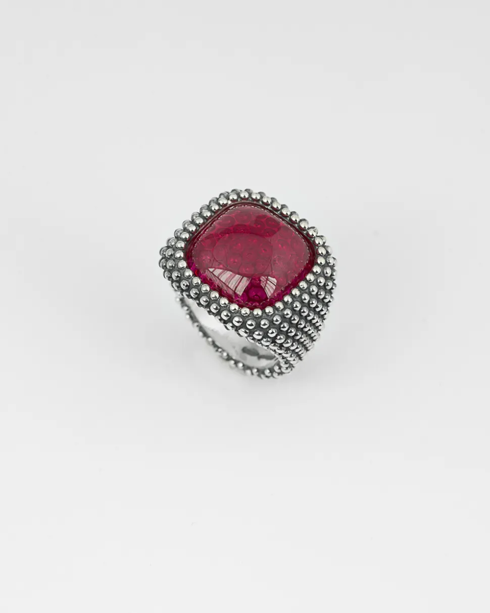 ANELLO CHEVALIER QUADRATO PUNTINATO CON PIETRA ROSSA