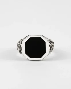 ANELLO CHEVALIER ROMEO IN ARGENTO CON PIETRA NERA