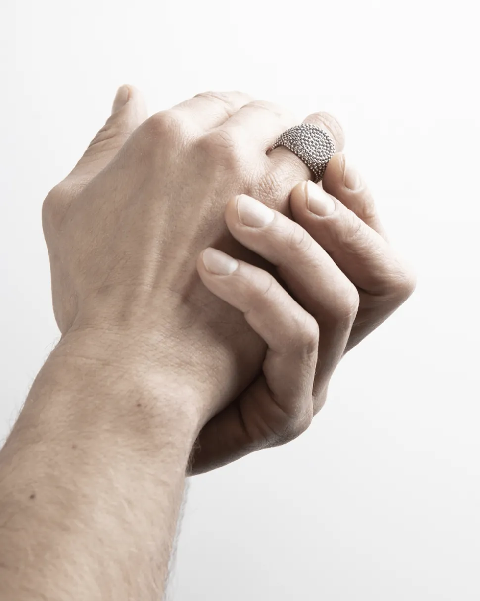 ANELLO CHEVALIER TONDO PUNTINATO