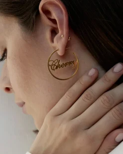 ORECCHINO A CERCHIO CON NOME PERSONALIZZABILE