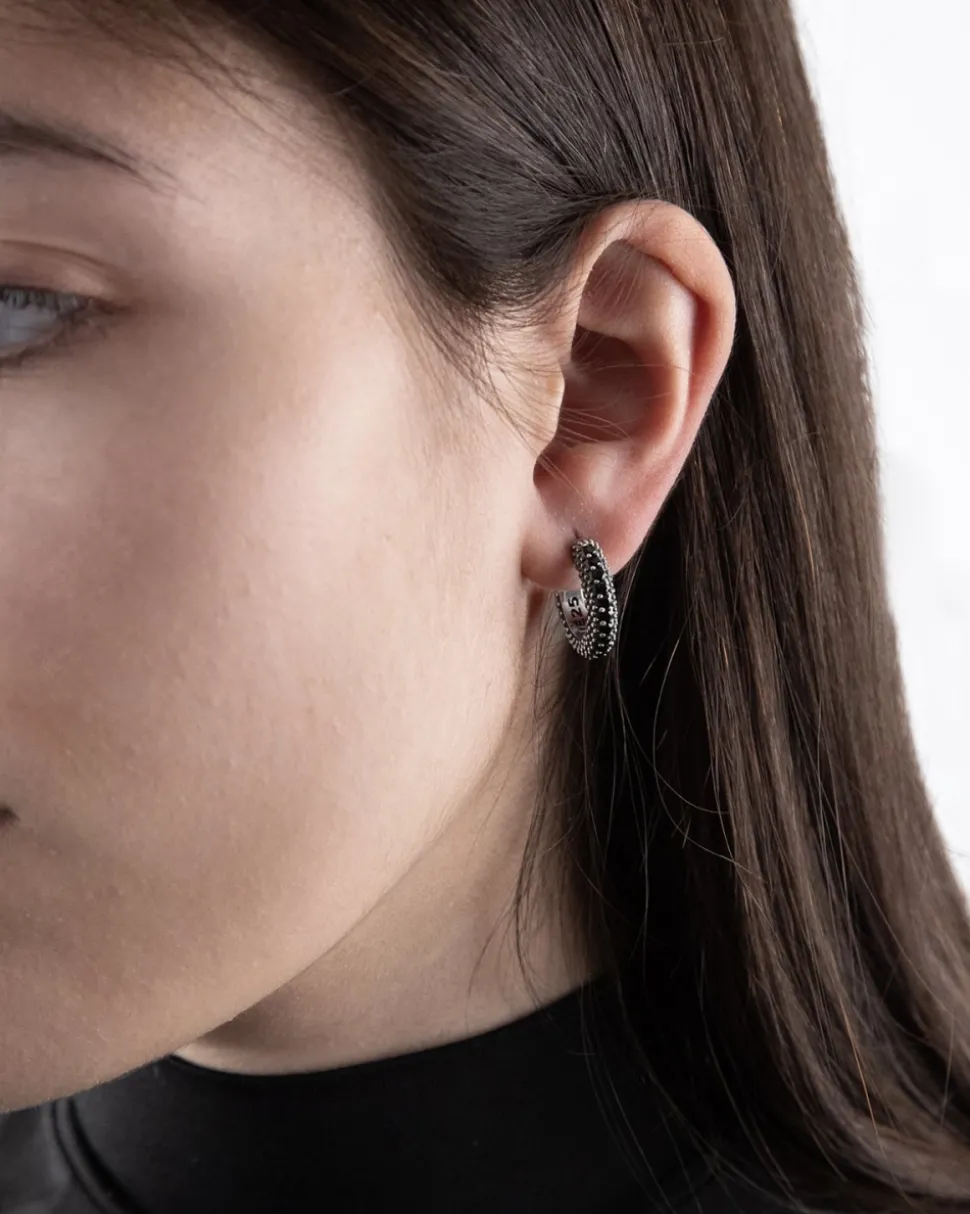 ORECCHINO IN ARGENTO PUNTINATI BLACK WIND